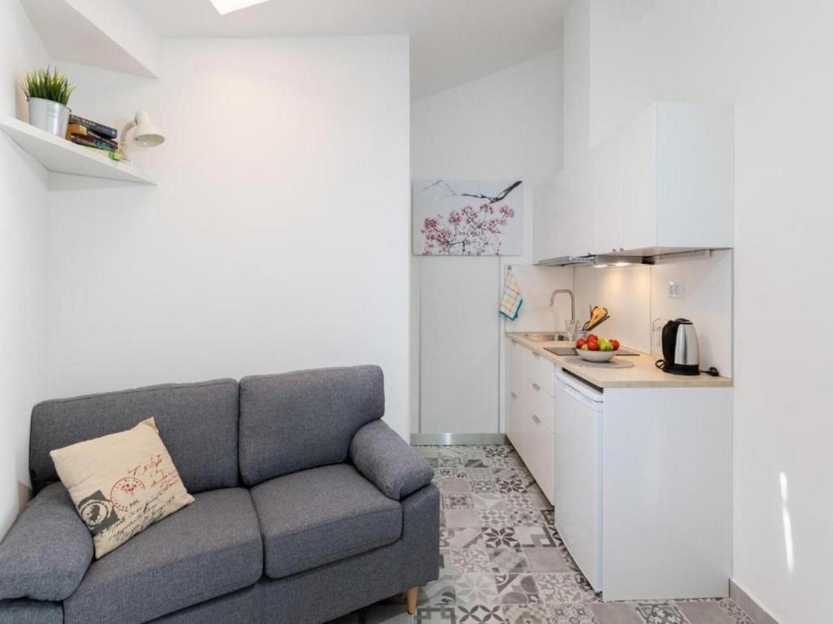 Sunny Palace Apartment